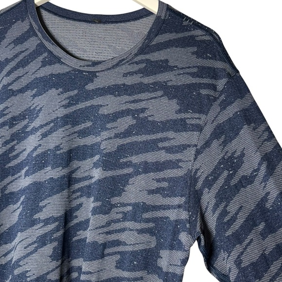 Lululemon Metal Vent Breathe Long Sleeve Blue Camo Size XL - Picture 5 of 10